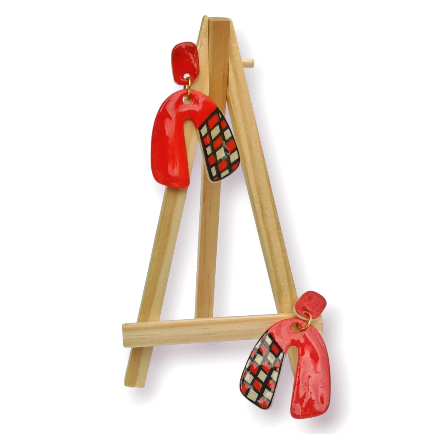 Pendientes geométricos boho, un toque de color para tu día a día, colores disponibles en rojo, burdeos, amarillo y camel. 